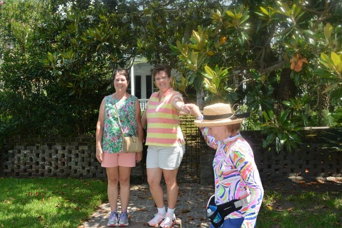 Walking Tour in Beaufort - What you actually see on the walk: homes, churches, monuments, statues, and Lowcountry foliage