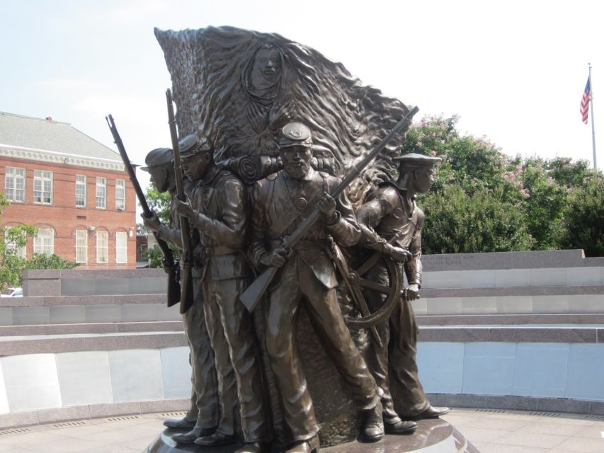 Washington, DC: African American History Tour & Museum Entry - The route from the U.S. Navy Memorial: photos, context, and timing