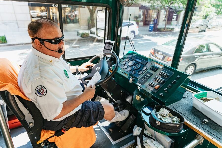 Washington, DC: Hop-On Hop-Off Old Town Trolley City Tour - Arlington National Cemetery tram upgrade: the 7 stops that matter