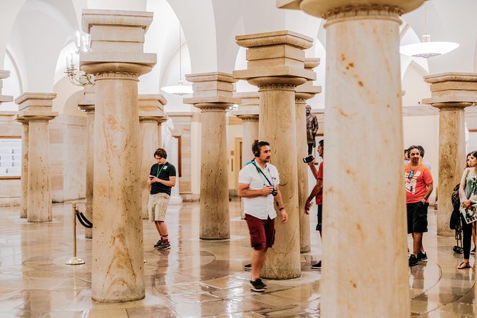 Washington DC in One Day: Guided Sightseeing Tour - Potomac cruise vs Pentagon City: how the seasonal swap changes your day