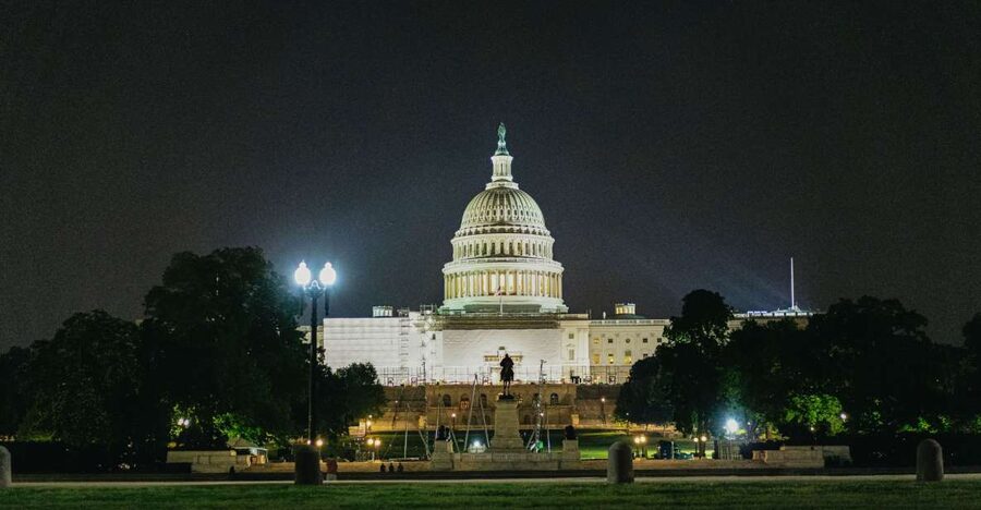 Washington DC: National Mall Night Bus Tour - Meeting at US Navy Memorial Plaza and returning to 701 Pennsylvania Ave NW