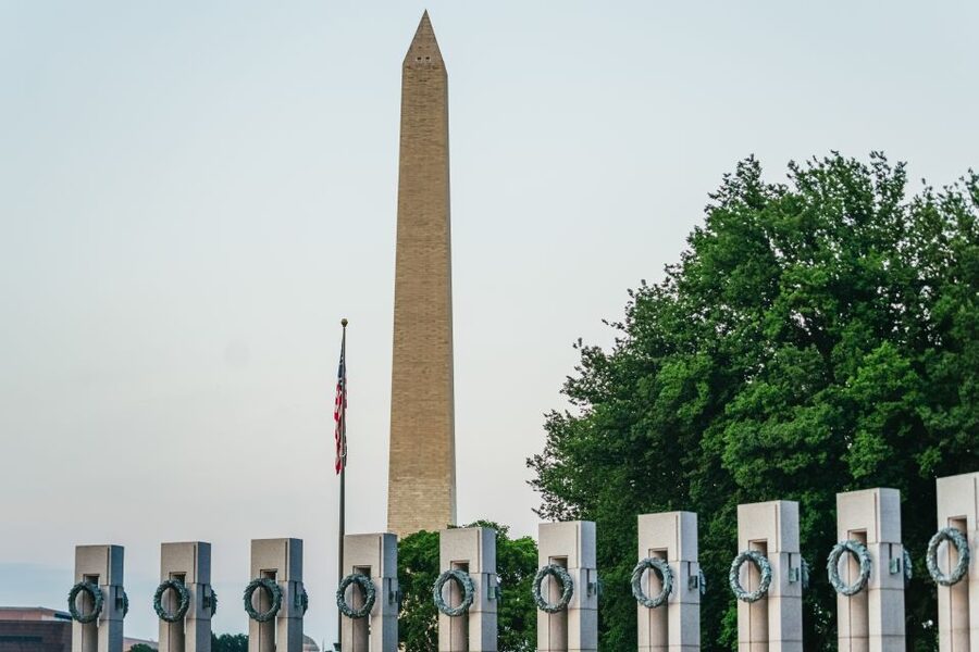 Washington DC: National Mall Night Bus Tour - White House and Capitol guided stops that actually teach what you’re seeing