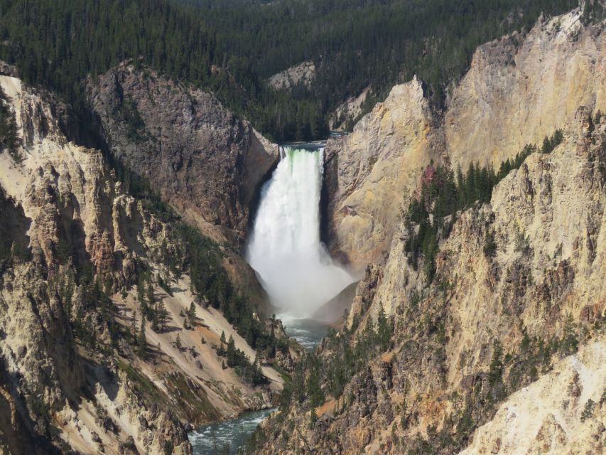 West Yellowstone: Yellowstone Day Tour Including Entry Fee - Lunch and breakfast that keep the day from feeling like survival mode