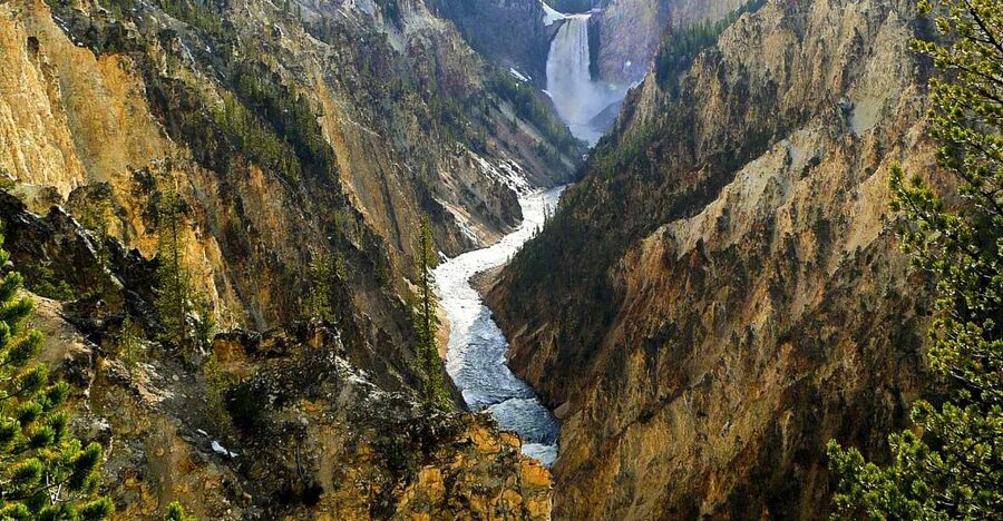 West Yellowstone: Yellowstone Day Tour Including Entry Fee - Why this Lower Loop day works so well for first-timers