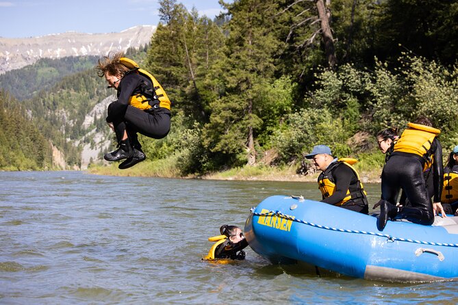 Whitewater Rafting in Jackson Hole : Family Standard Raft - Why this Snake River run fits families and first-timers in Jackson Hole