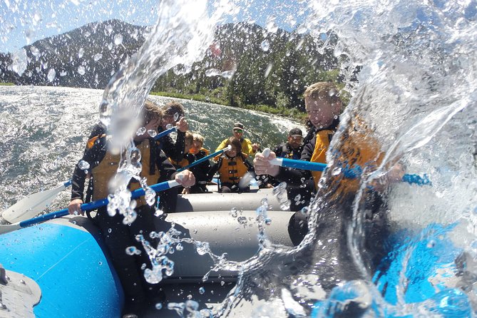 Whitewater Rafting in Jackson Hole : Family Standard Raft - What to wear (and pack) so you stay warm after getting soaked