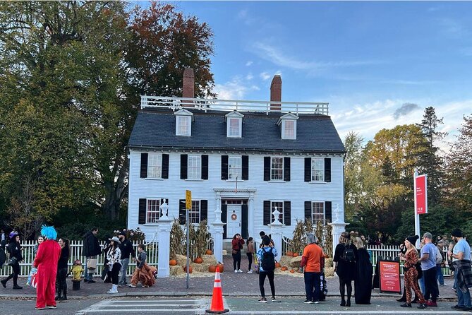 Wicked Awesome Tours: Witch Trial History and Salem Haunts! - Salem Museum and the Merchant Inn story: spooky, but organized