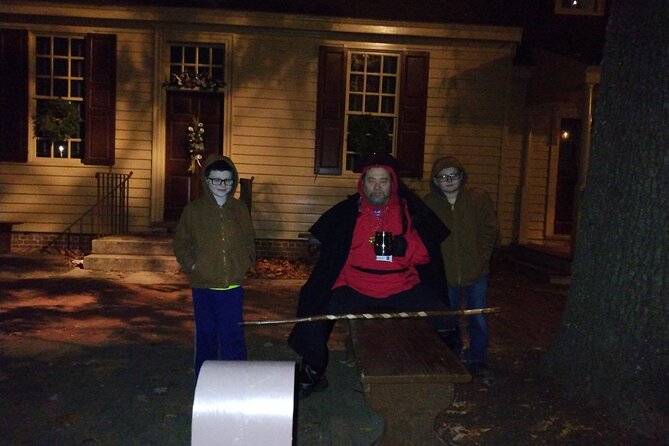 Williamsburg Ghosts, Witches and Pirates Tour - Grace Sherwood and Williamsburg Witch Trials at the Capitol